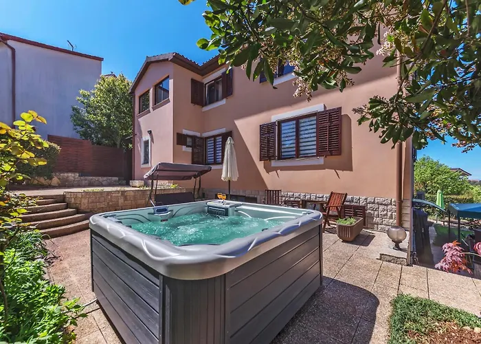 Apartman Beautiful Apartment In Pula With Wifi