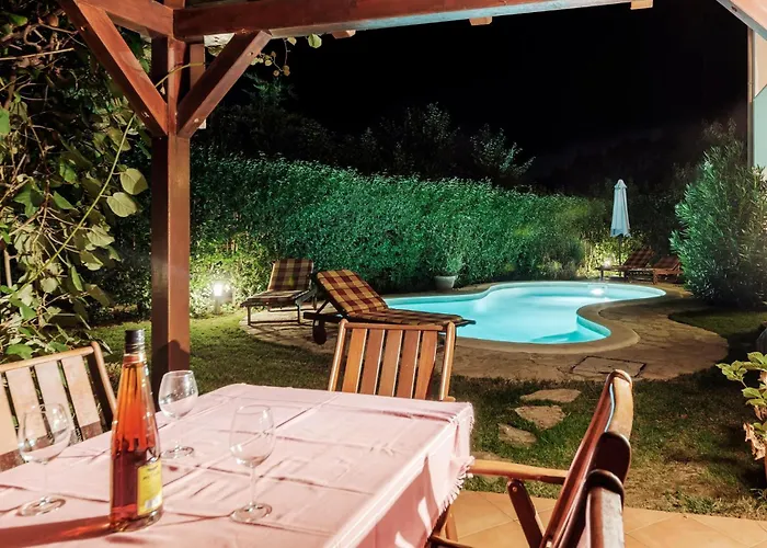 Apartman Beautiful Apartment In Pula With Wifi *