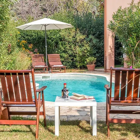 Stunning Apartment In Pula With Jacuzzi *