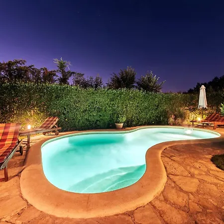 Stunning Apartment In Pula With Jacuzzi